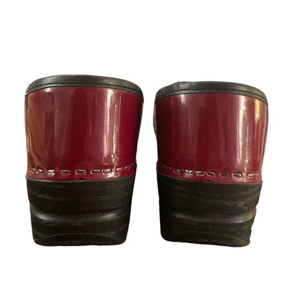Dansko Women’s Clogs Size 36 Burgundy Patent Leather - Picture 5 of 8